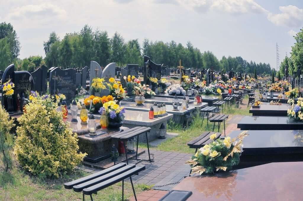 Trauerredner Salzburg | Blick auf einen Friedhof