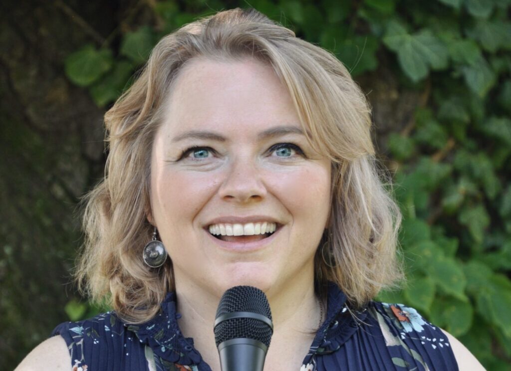 Freie Rednerin Manuela Scherzer