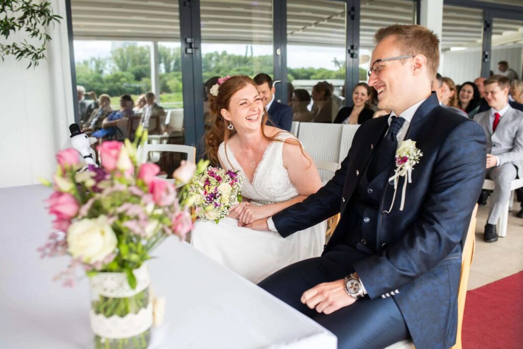 Katharina Paulnsteiner | Hochzeitspaar freut sich